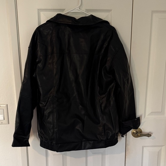 Women's Black Oversized Faux Leather Jacket NWT small - Picture 7 of 7